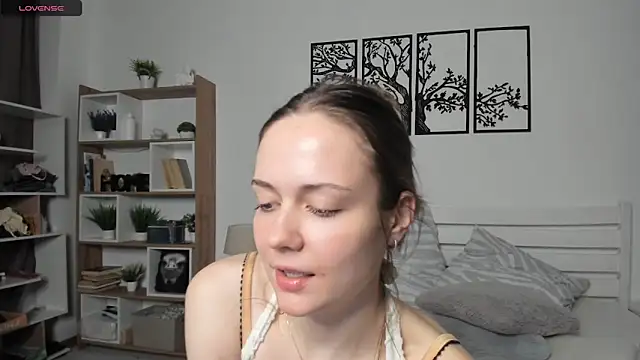 MalvinaTrafford online show from 02/01/26, 08:40