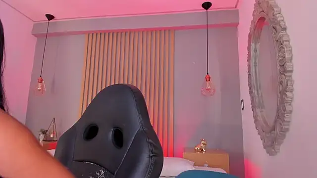 victoria figueroa online show from 06/10/26, 07:35