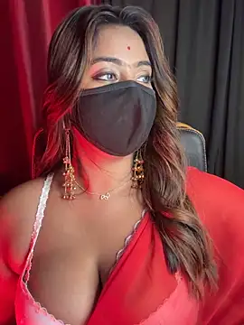 queen-panda online show from 04/11/26, 07:18