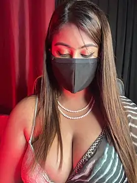 queen-panda online show from 04/15/26, 05:31