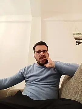 Snapshot of NatanCasad0 chatting on 02/15/26, 11:56 NatanCasad0 online show from 02/15/26, 11:56