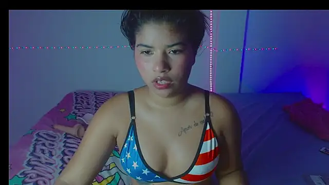 Snapshot of Charlothe_18 chatting on 02/20/26, 06:26 Charlothe 18 online show from 02/20/26, 06:26