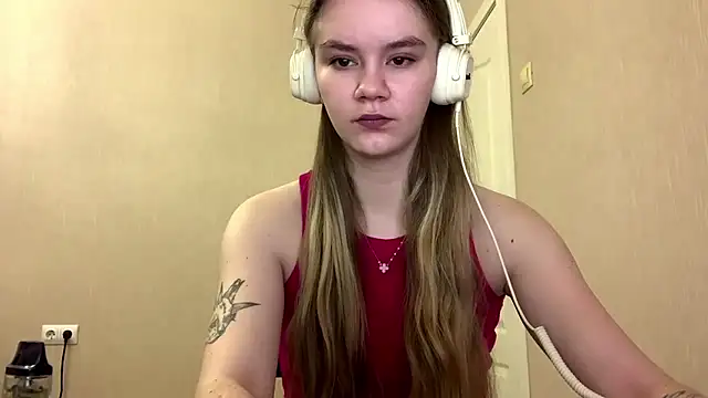 Snapshot of AgnesShy_ chatting on 02/26/26, 07:40 AgnesShy online show from 02/26/26, 07:40