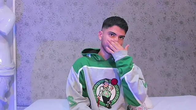 Apolo Gray online show from 02/08/26, 04:27