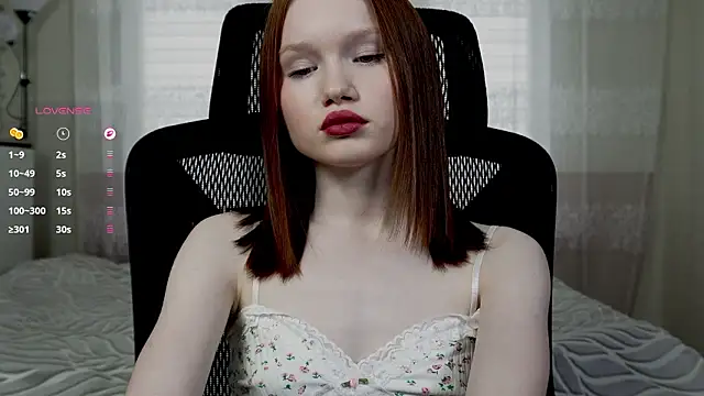 Snapshot of Nellie_baby chatting on 02/16/26, 12:45 Nellie baby online show from 02/16/26, 12:45