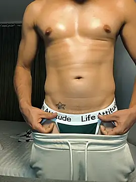 logan-31 online show from 04/03/26, 05:16