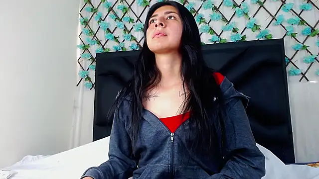 Snapshot of EmmaWilliamss4 chatting on 02/12/26, 02:56 EmmaWilliamss4 online show from 02/12/26, 02:56