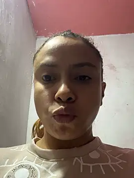 Snapshot of Samantha_rousse28 chatting on 02/18/26, 10:33 Samantha rousse28 online show from 02/18/26, 10:33