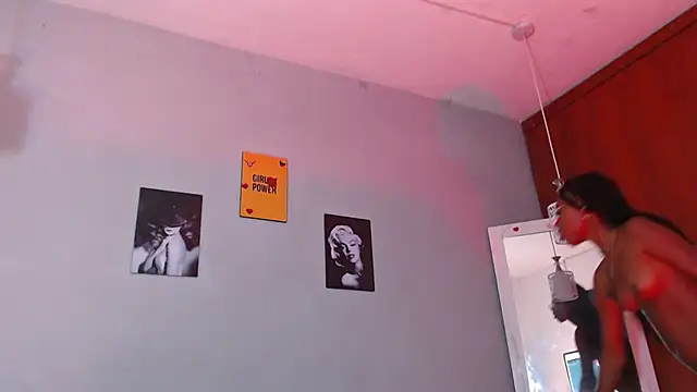 Snapshot of arianna_rossi11 chatting on 03/04/26, 12:22 arianna rossi11 online show from 03/04/26, 12:22