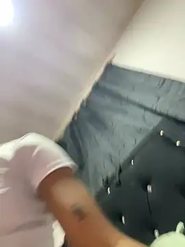 Snapshot of LIA_PARKERR chatting on 02/15/26, 12:29 LIA PARKERR online show from 02/15/26, 12:29