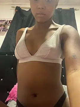 Snapshot of LIA_PARKERR chatting on 02/15/26, 09:11 LIA PARKERR online show from 02/15/26, 09:11