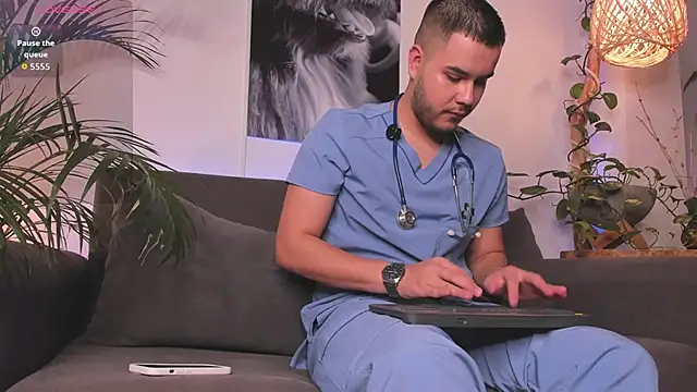 Snapshot of Sebastian_Foxxx chatting on 03/04/26, 12:05 Sebastian Foxxx online show from 03/04/26, 12:05