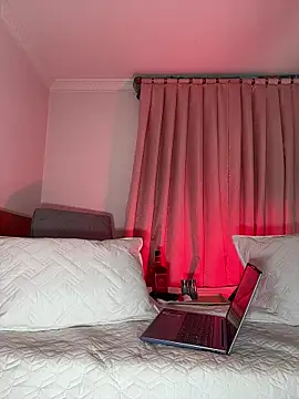 Snapshot of kloe__t18 chatting on 02/28/26, 05:14 kloe t18 online show from 02/28/26, 05:14