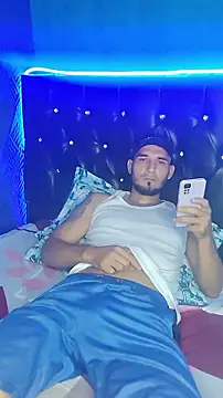 Snapshot of junior_men22 chatting on 02/06/26, 11:57 junior men22 online show from 02/06/26, 11:57