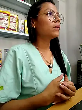 Snapshot of Tatianna_Loove_ chatting on 02/10/26, 04:11 Tatianna Loove online show from 02/10/26, 04:11