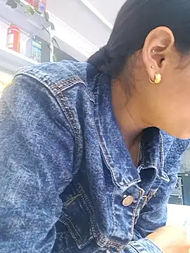 Snapshot of Tatianna_Loove_ chatting on 02/15/26, 03:20 Tatianna Loove online show from 02/15/26, 03:20