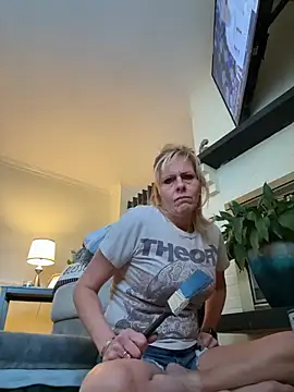 Snapshot of FireAfterDark chatting on 02/22/26, 10:08 FireAfterDark online show from 02/22/26, 10:08