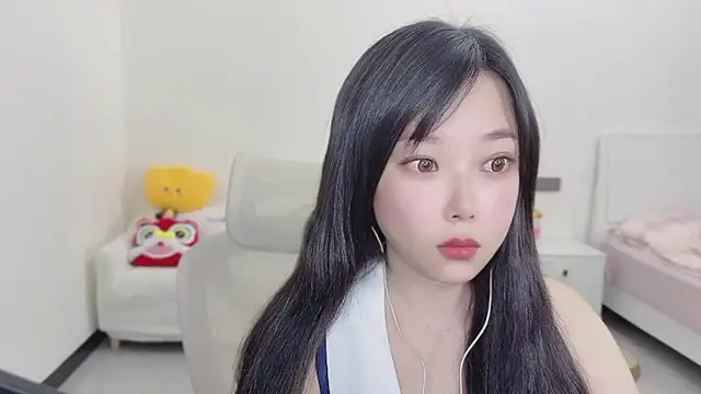 Snapshot of Yumi_yuni chatting on 03/17/26, 12:26 Yumi yuni online show from 03/17/26, 12:26