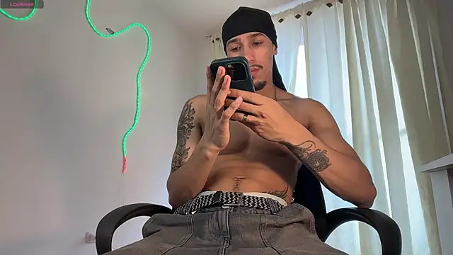 rafael stone11 online show from 04/18/26, 07:51