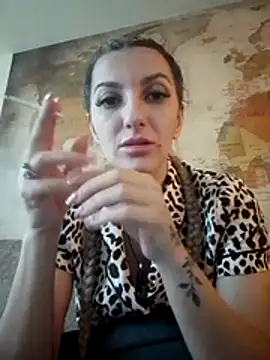 LannaQuinn online show from 02/02/26, 09:19