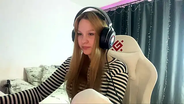 axin burnell online show from 03/31/26, 06:19