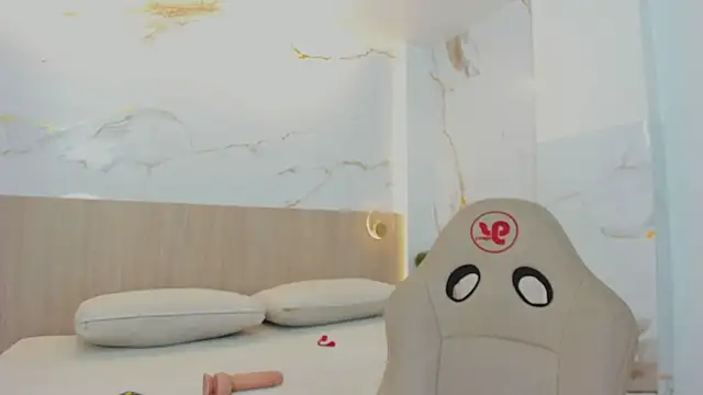 kylie ward online show from 04/18/26, 03:54