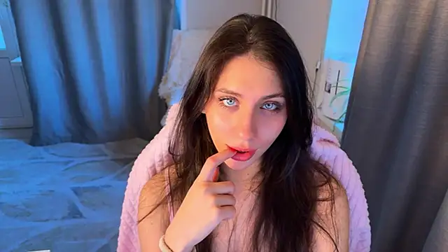 lunawho online show from 03/26/26, 03:45