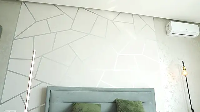 DollyV online show from 04/25/26, 01:41