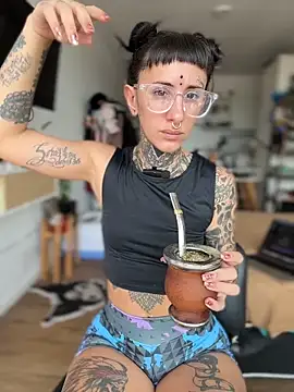 Snapshot of xsadtanas chatting on 02/26/26, 04:50 xsadtanas online show from 02/26/26, 04:50