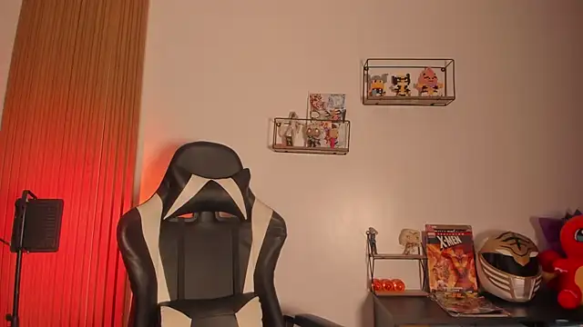 Snapshot of SebastianMaximoff_ chatting on 02/20/26, 08:20 SebastianMaximoff online show from 02/20/26, 08:20