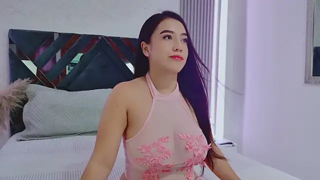 Snapshot of AmyTorres_ chatting on 06/17/26, 03:35 AmyTorres online show from 06/17/26, 03:35