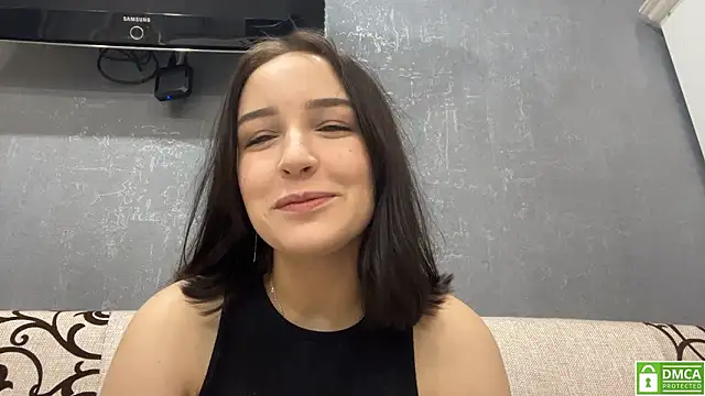 Snapshot of Sylynisem chatting on 02/02/26, 07:34 Sylynisem online show from 02/02/26, 07:34