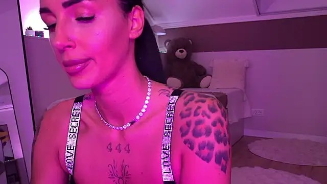 Snapshot of hayleybabe4 chatting on 02/16/26, 10:06 hayleybabe4 online show from 02/16/26, 10:06