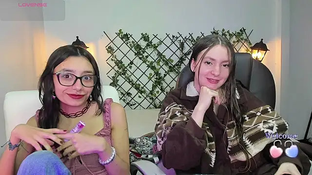 Snapshot of nana__rousse chatting on 02/08/26, 12:36 nana rousse online show from 02/08/26, 12:36