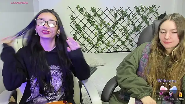 Snapshot of nana__rousse chatting on 02/14/26, 12:18 nana rousse online show from 02/14/26, 12:18