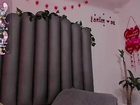 Miaa-Foxx online show from 03/21/26, 07:17