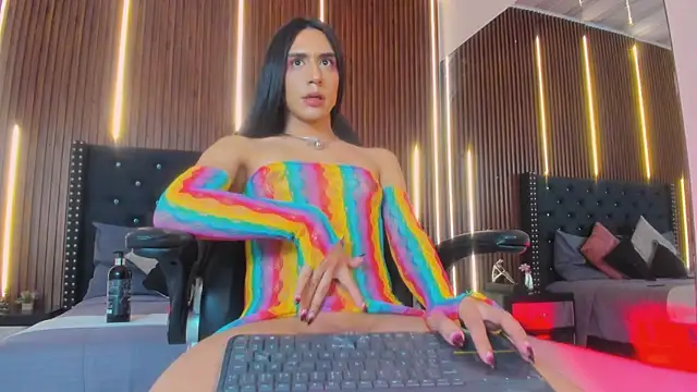 Viannca   online show from 04/10/26, 04:17