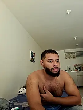 Snapshot of KLEYTON33 chatting on 03/03/26, 04:24 KLEYTON33 online show from 03/03/26, 04:24