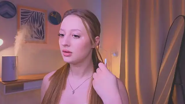 Snapshot of nikapie chatting on 02/18/26, 05:03 nikapie online show from 02/18/26, 05:03