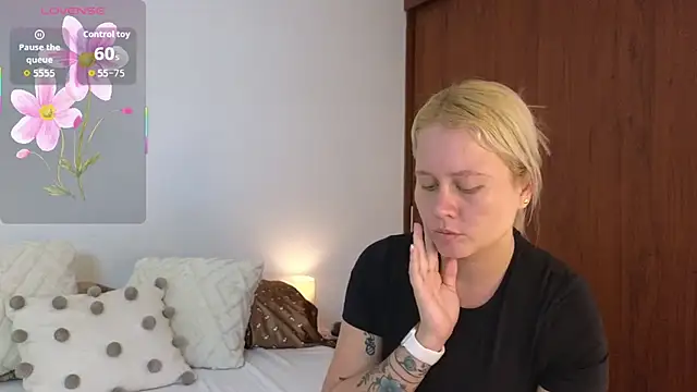 zoee  sweet online show from 04/14/26, 09:21