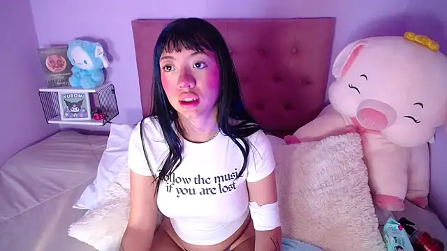 LiaLovet online show from 04/11/26, 05:06