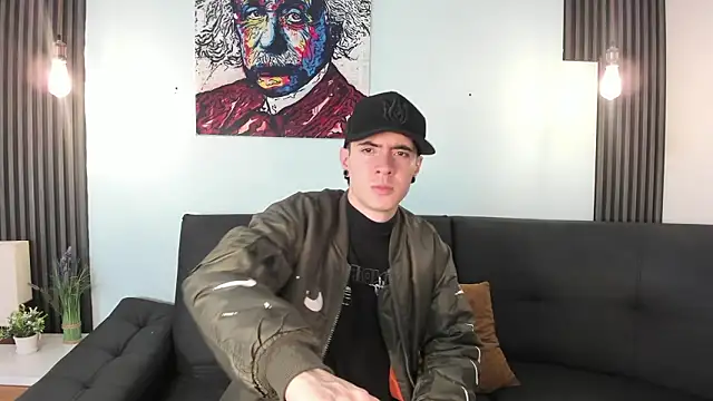 Lio      online show from 02/15/26, 07:51