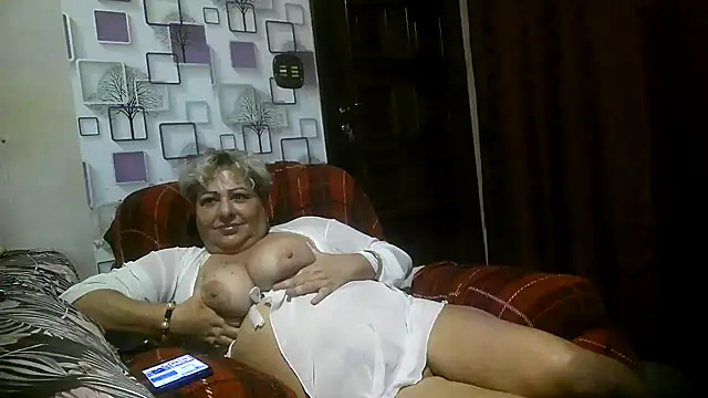 Snapshot of bialoba7 chatting on 07/23/26, 01:58 bialoba7 online show from 07/23/26, 01:58