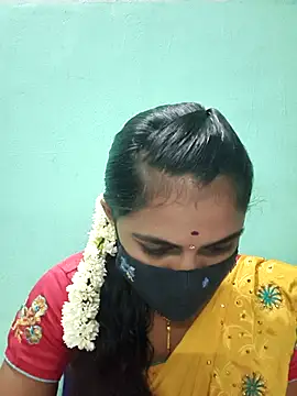 Snapshot of Tamil_Hot_Shana chatting on 05/12/26, 01:30 Tamil Hot Shana online show from 05/12/26, 01:30