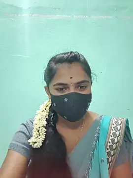Snapshot of Tamil_Hot_Shana chatting on 05/28/26, 02:36 Tamil Hot Shana online show from 05/28/26, 02:36