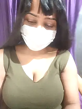 MidnightVibes  online show from 04/10/26, 07:07