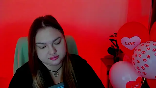 Snapshot of Sofiawetsweet chatting on 02/14/26, 07:27 Sofiawetsweet online show from 02/14/26, 07:27