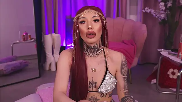 CassandraFoxy online show from 02/07/26, 05:22