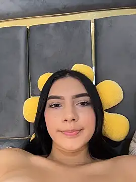 Doll Alaia  online show from 02/26/26, 07:24