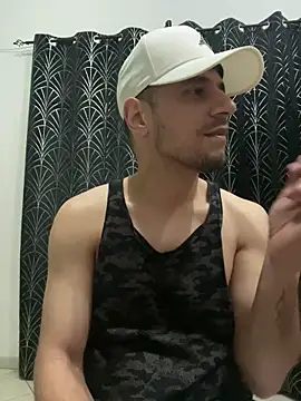 Snapshot of alessand180521 chatting on 02/17/26, 10:38 alessand180521 online show from 02/17/26, 10:38